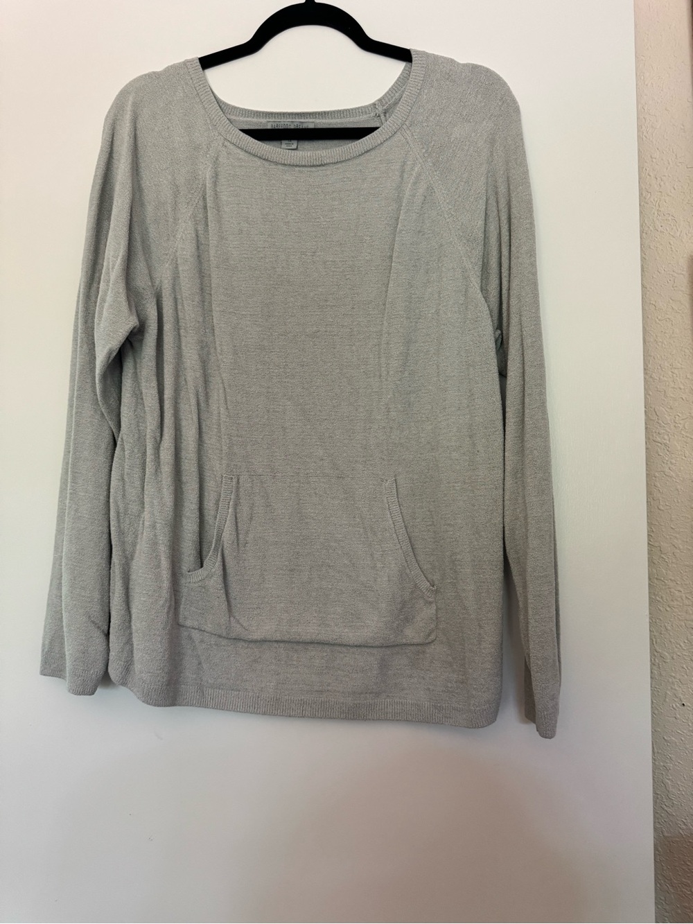 Barefoot DreamsGray Knit Pullover Sweatshirt with Front Pocket